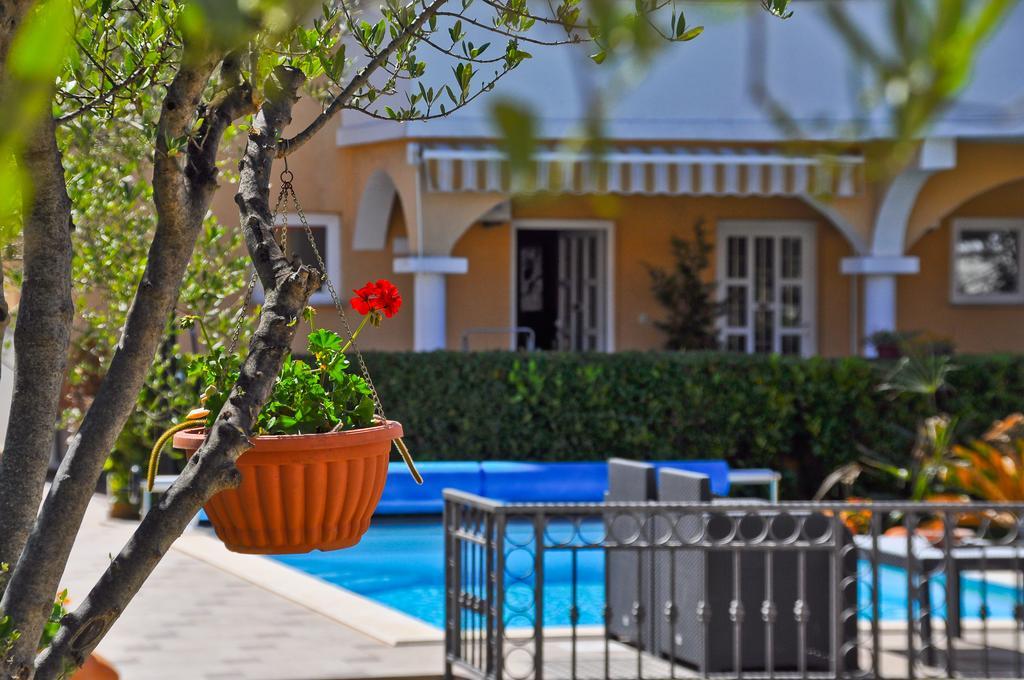 Vanilla With Heated Pool Appartement