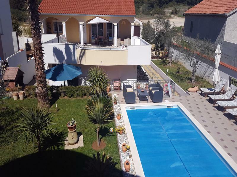 Vanilla With Heated Pool Appartement *