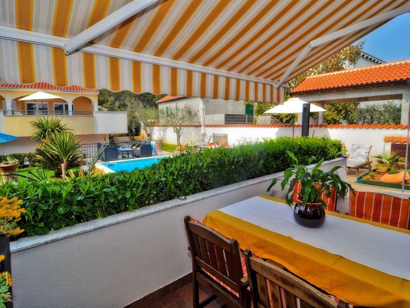 Vanilla With Heated Pool Appartement Zadar